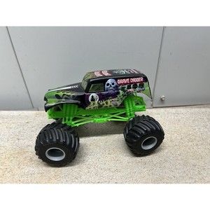 Hot Wheels Monster Jam Grave Digger 4 Time Champion Monster Truck Mattel